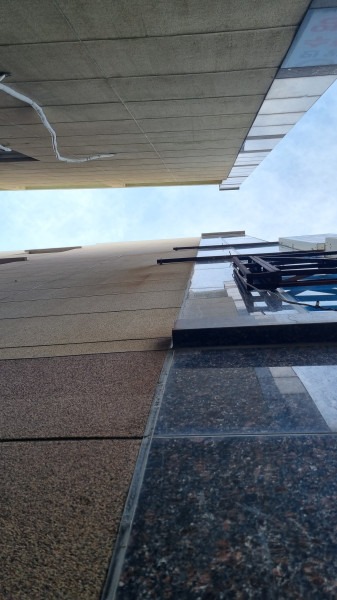 R_3-2-나. 건물 우측면 간판대의 처리.jpg