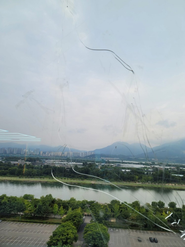 20210811_유리파손상태3.jpg