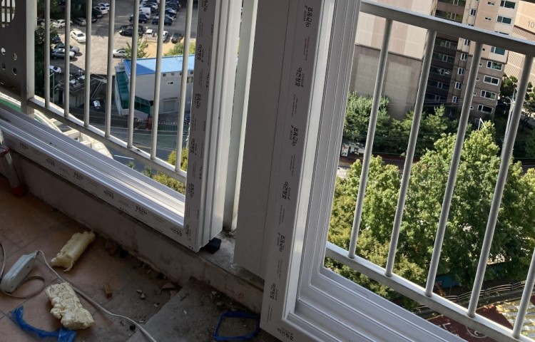 실외기실 샷시.JPG