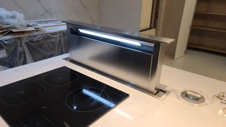 엘리카 다운드래프트 후드.jpg