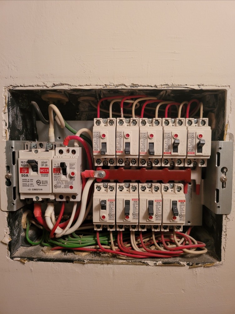 두꺼비집 사진3.jpg