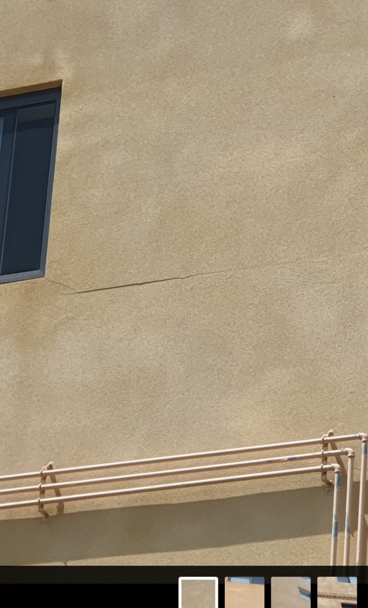 크랙사진1 (1).jpg