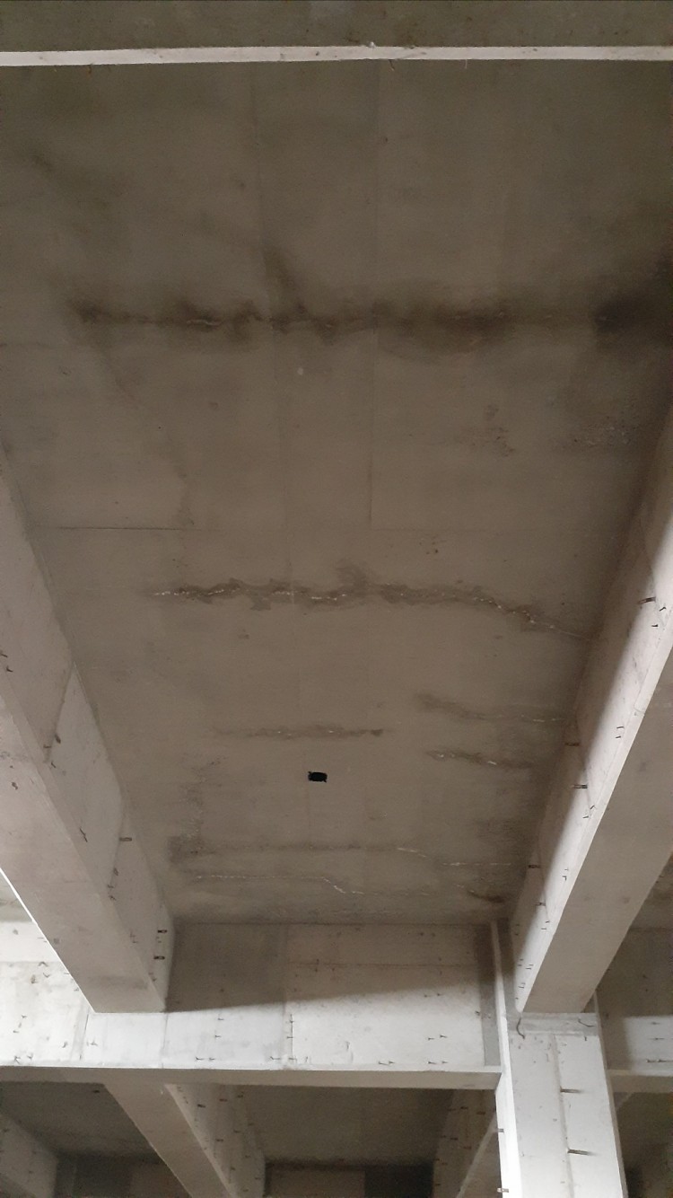 천정크랙.jpg