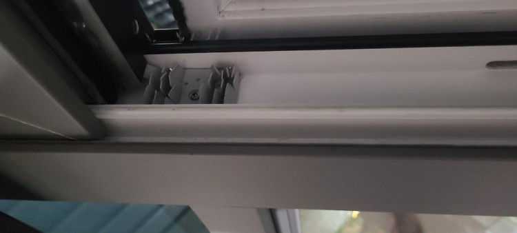 상부틀 피스사진.jpg