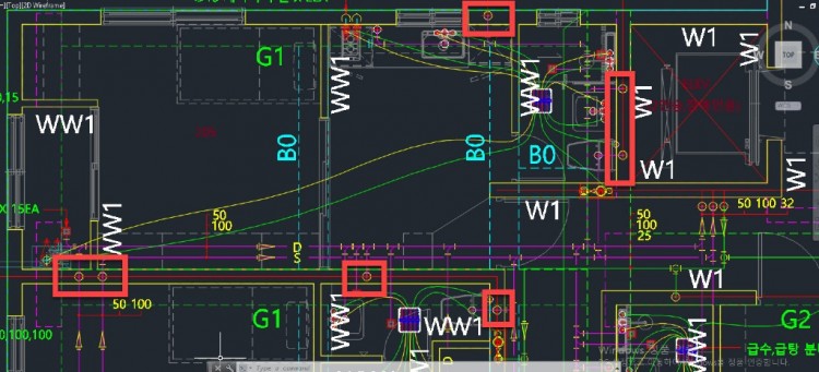 벽을 타고 내려 오는 수직배관.jpg