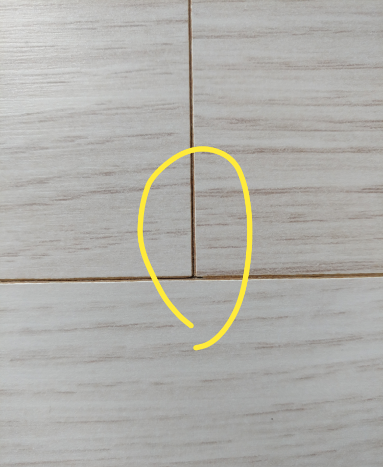 강마루 틈 갈라짐.png