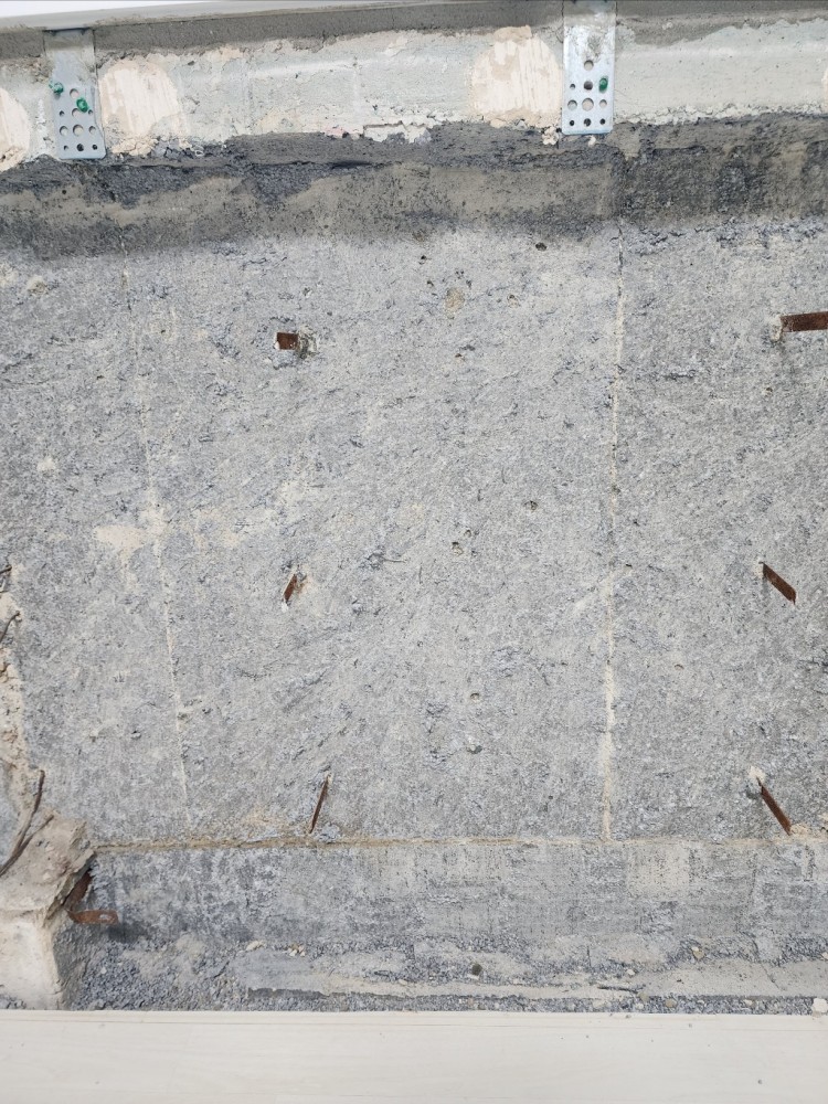 철거후 벽면 이음매, 폼타이.jpg