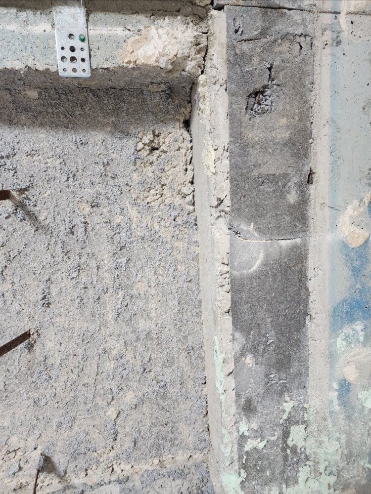 벽면 이음매.jpg