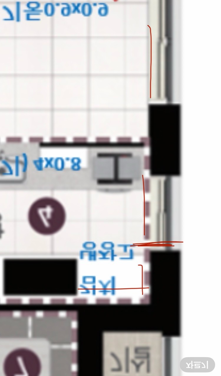 거실측면, 주방, 냉장고장.jpg