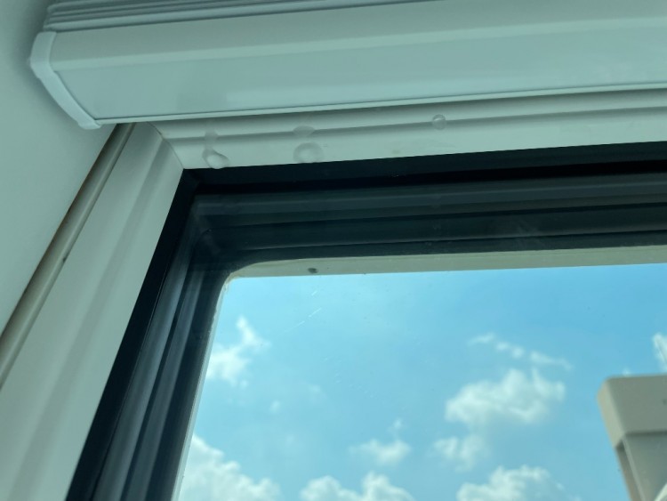 픽스창 누수1.jpg