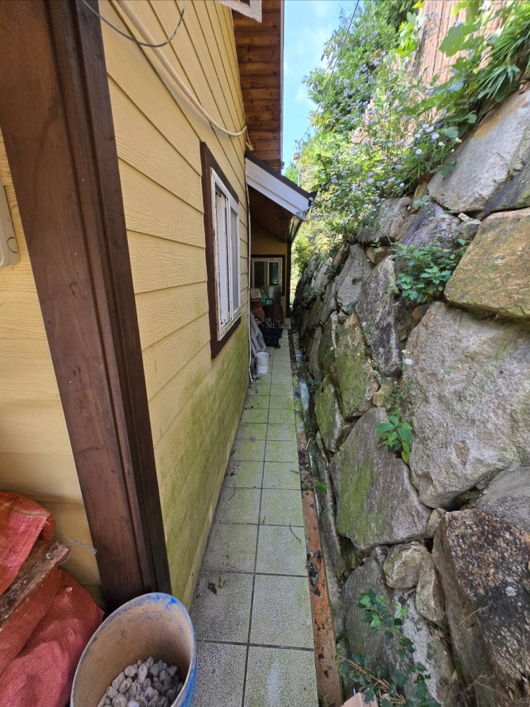 주택 동쪽 배면.jpg