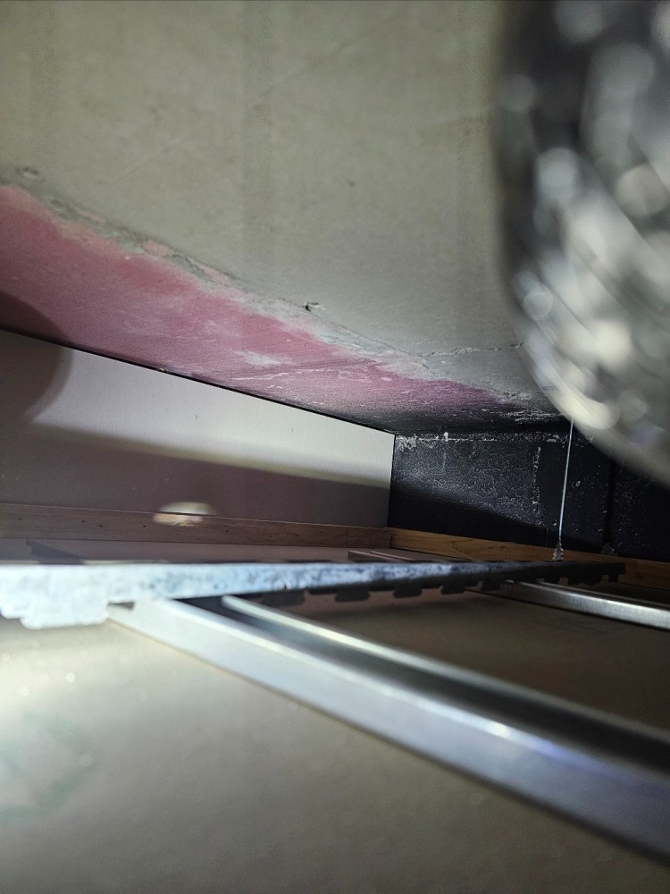 에어컨배관_젖지않음 (1).jpg